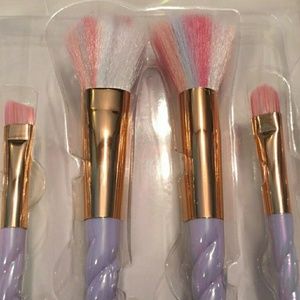 4 Piece Cosmetic Set